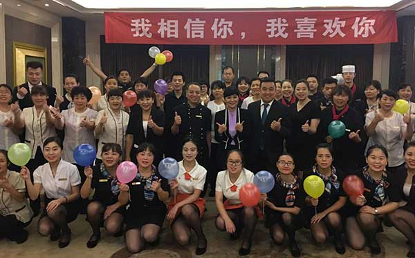 天朗时代影院“幸福观影行”