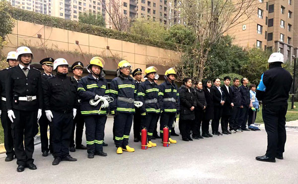 打响消防演习战、蔚蓝东庭刻不容缓——蔚蓝东庭消防设施设备实操演练