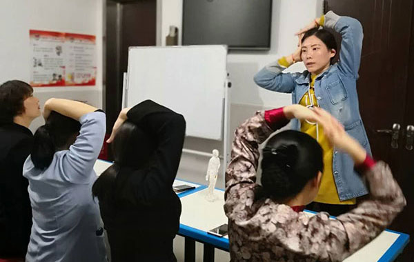 “关爱员工”健康讲座活动