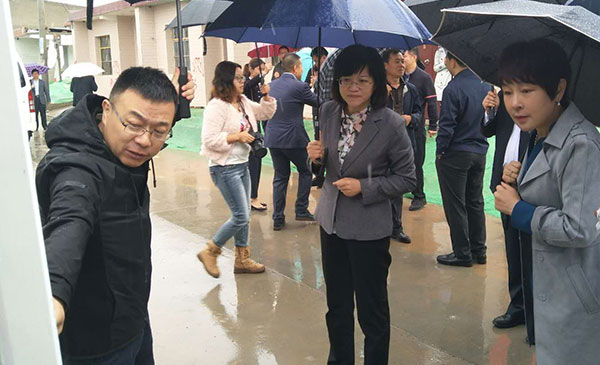 长安大学城梦想小镇项目在雨中迎来长安区领导走访调研